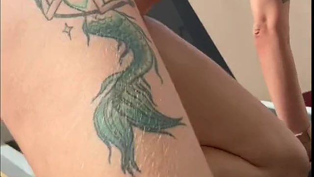 Mon Amant me Fist En Vacances et Je me Fist La Chatte et Le Cul Devant Lui Fist Anal Sex Idole
